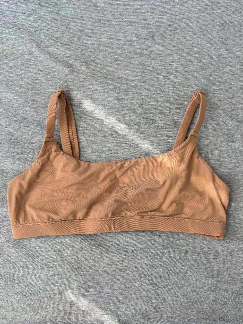 SKIMS Fits Everybody Scoop Neck Bralette Womens Size M Tan Nude Wireless Bra Cro